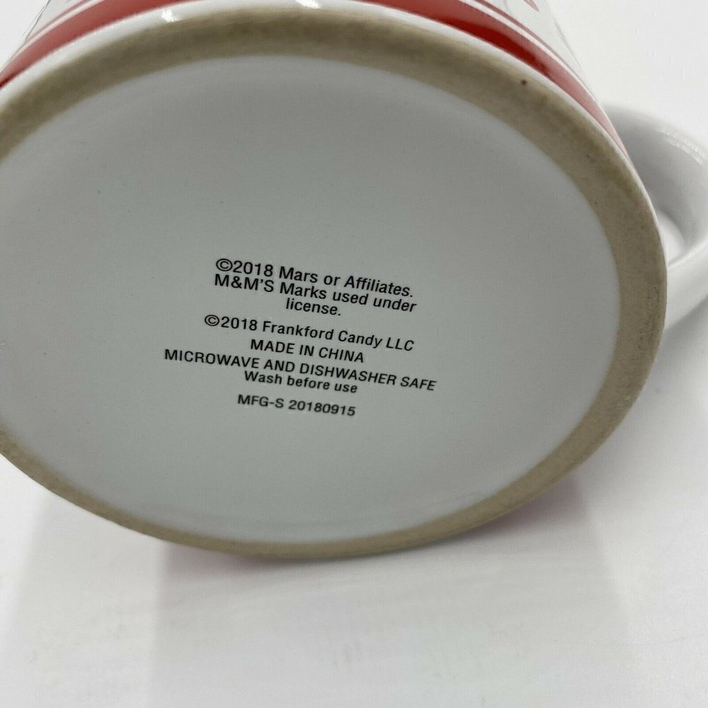 RED M&M COLLECTIBLE 2018 COFFEE MUG Cup Officially Licensed - Picture 4 of 4